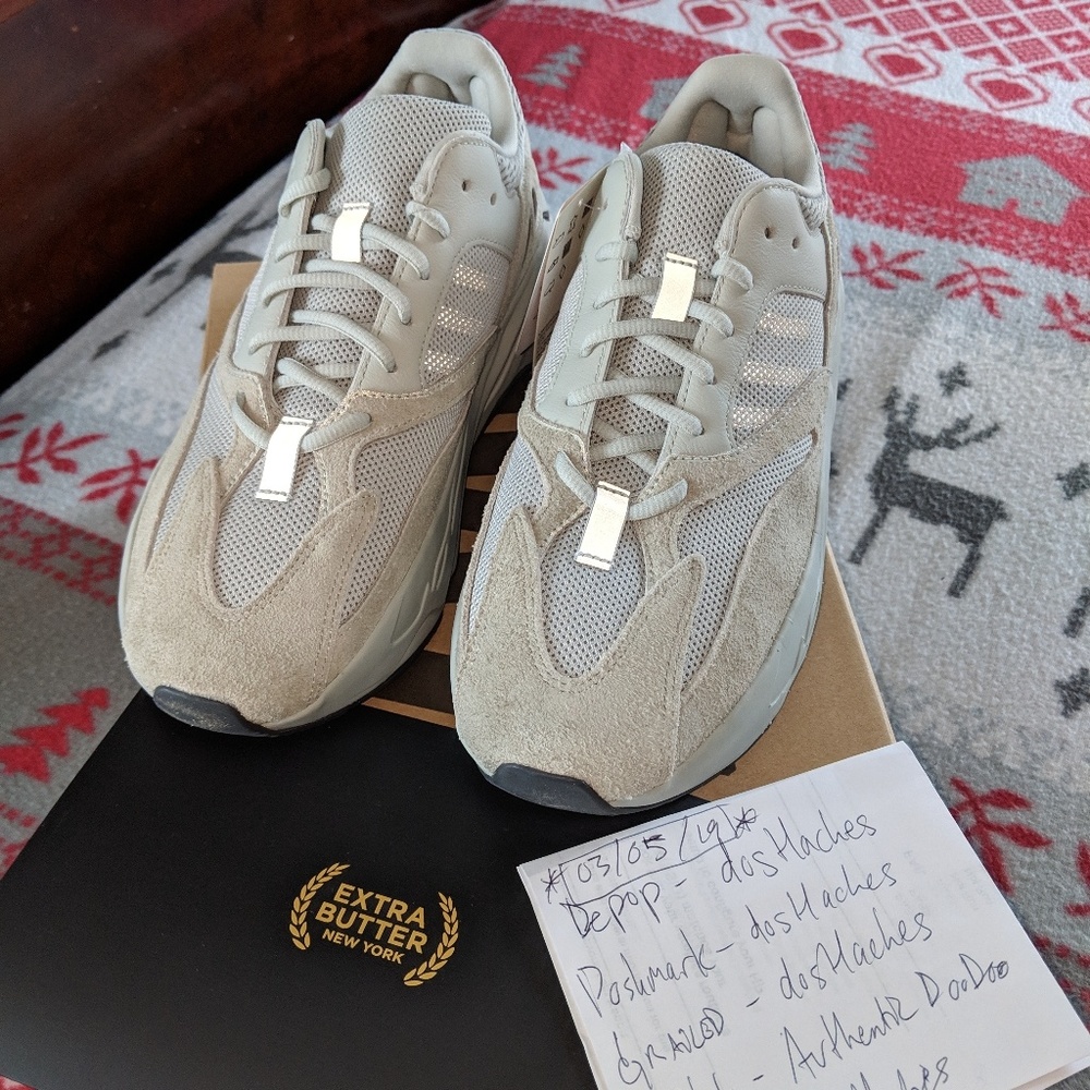 DS adidas Yeezy 700 "Salt" size 11